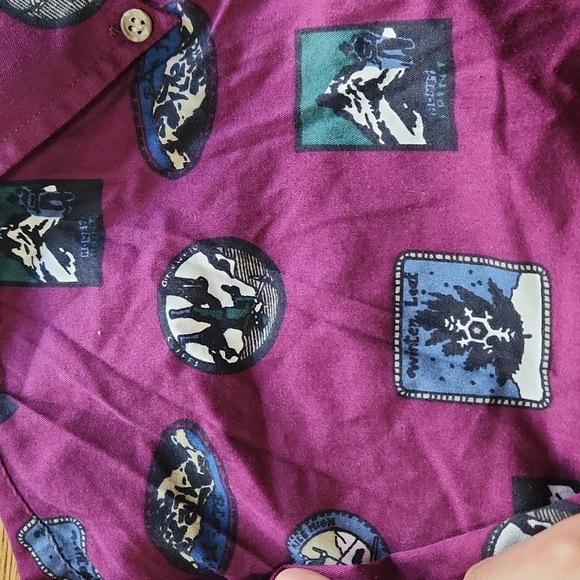 Outdoorsy button up - Picture 2 of 5